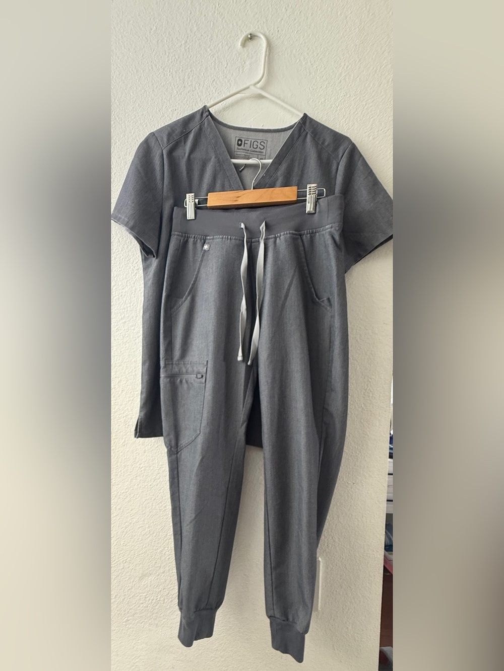 Figs Heather Grey Scrubs Set
